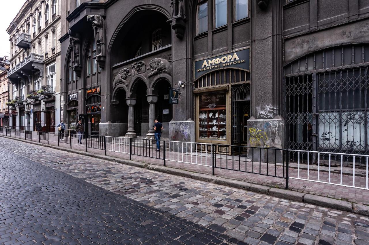 Leogrand Apartments On Kniazia Romana 6 Lviv Exteriör bild