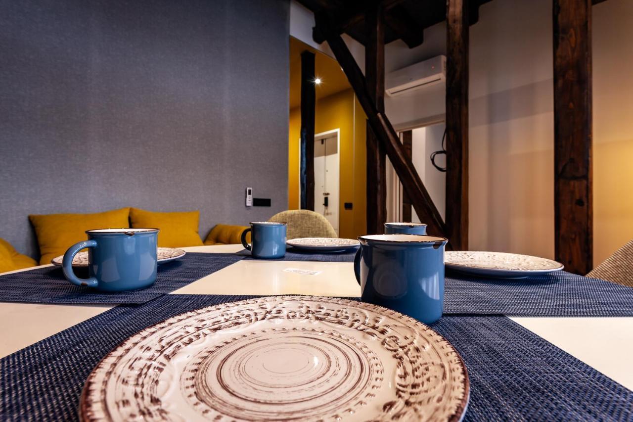 Leogrand Apartments On Kniazia Romana 6 Lviv Exteriör bild