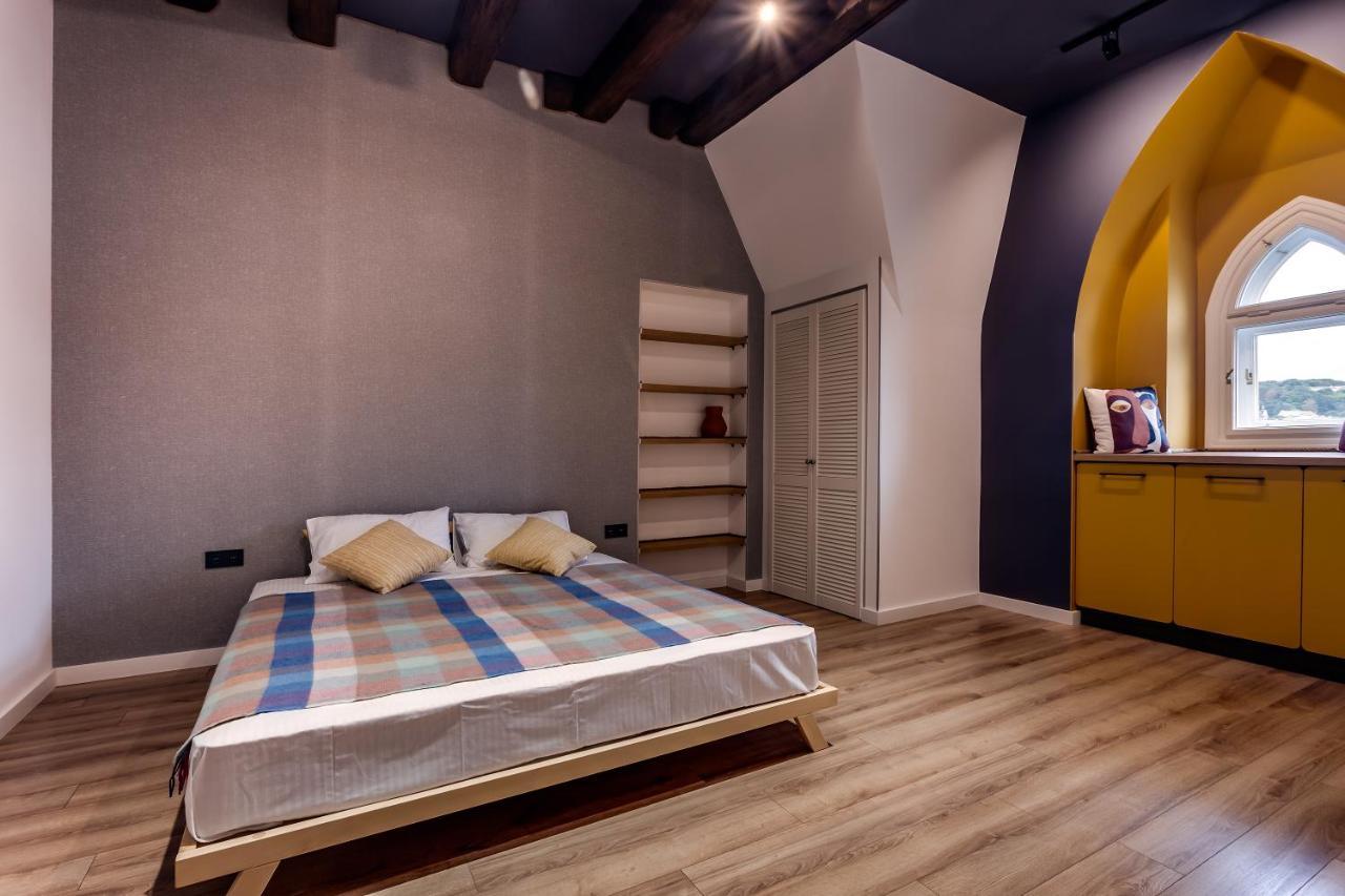 Leogrand Apartments On Kniazia Romana 6 Lviv Exteriör bild
